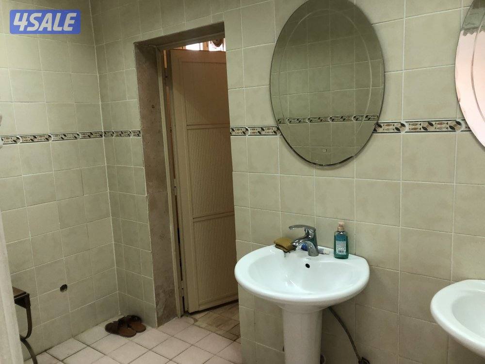 لتنازل عن جاخور قطعة 12قريب الشارع عبارة عن ديوانية وصالة وغرفتين10