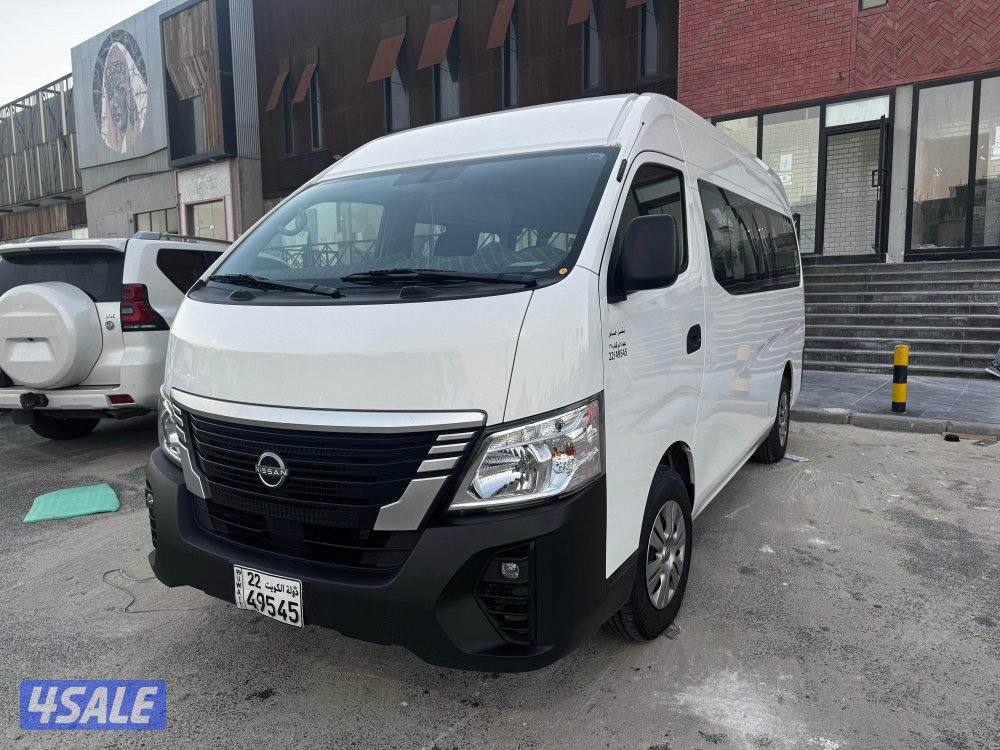 للبيع نيسان ركاب موديل 2023 سقف عالي0