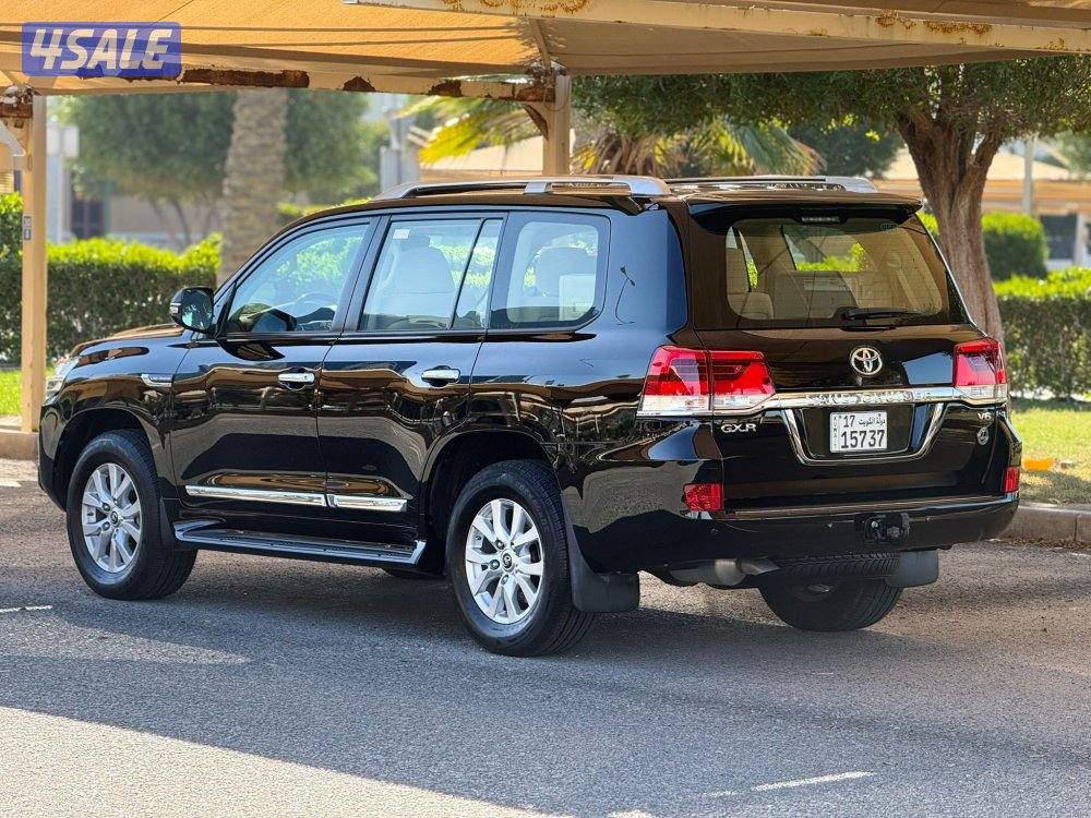 للبيع : تويوتا لاند كروزر V6  موديل : 2020 عداد : 52 الف2