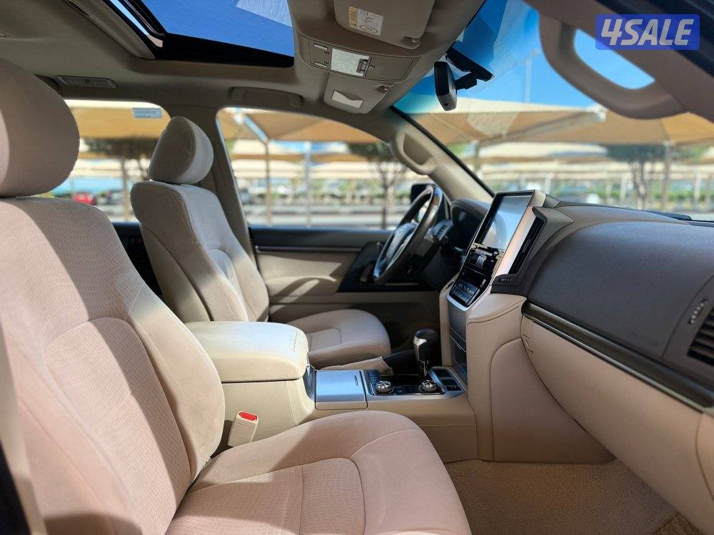 للبيع : تويوتا لاند كروزر V6  موديل : 2020 عداد : 52 الف10