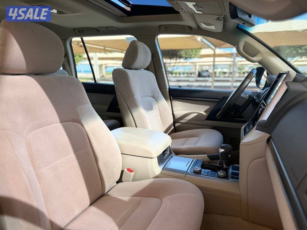 للبيع : تويوتا لاند كروزر V6  موديل : 2020 عداد : 52 الف12