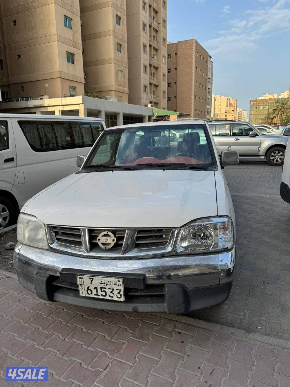 نيسان و انيت موديل 2011  شرط الفحص    قير عادي  جام كهرباء0