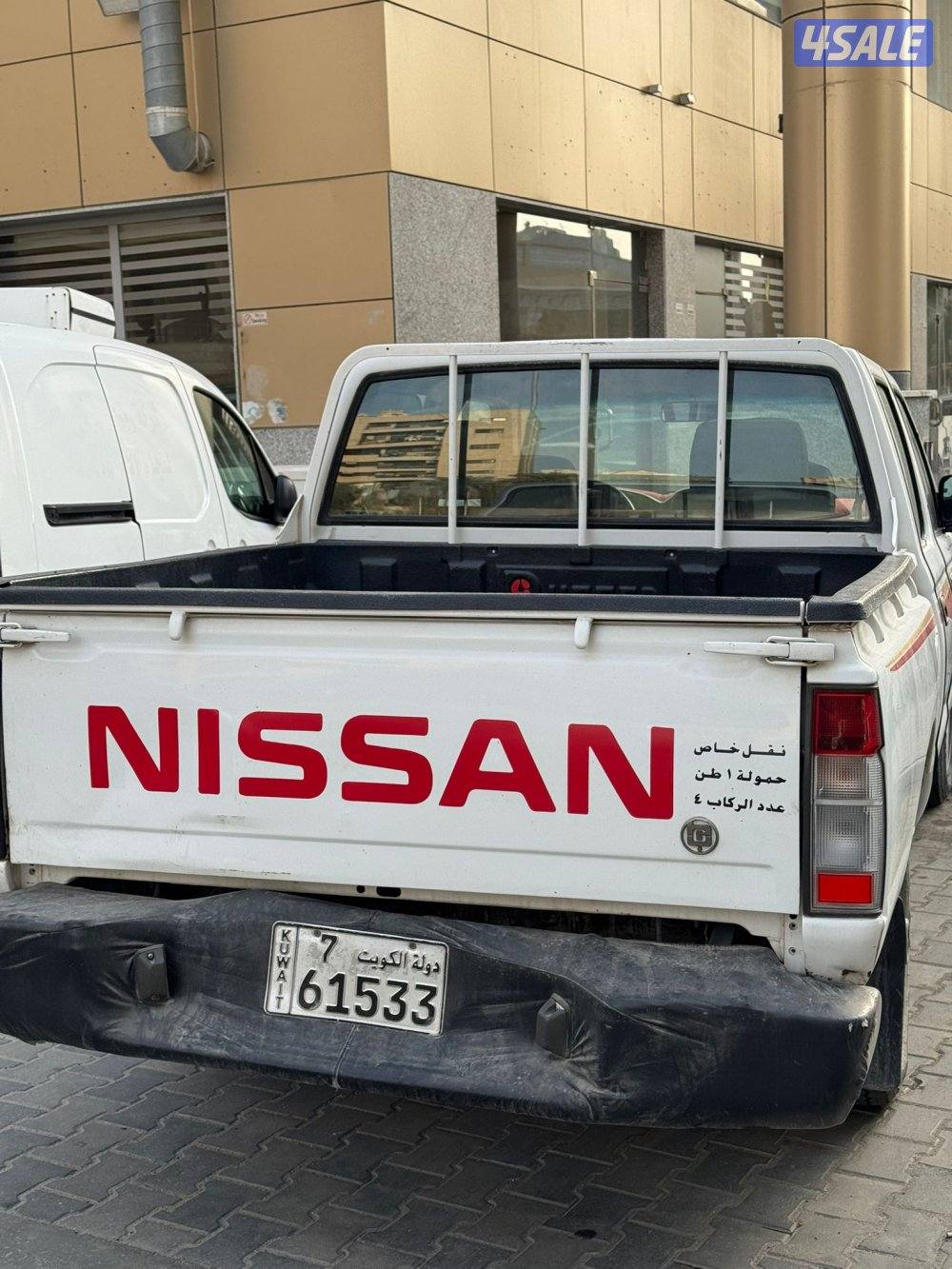 نيسان و انيت موديل 2011  شرط الفحص    قير عادي  جام كهرباء2