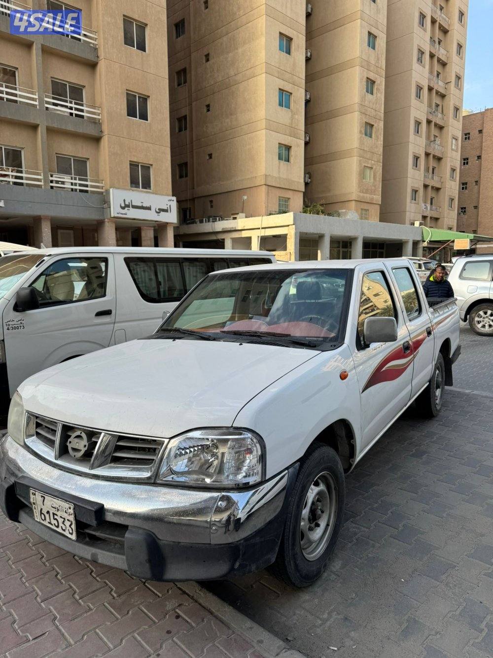 نيسان و انيت موديل 2011  شرط الفحص    قير عادي  جام كهرباء1