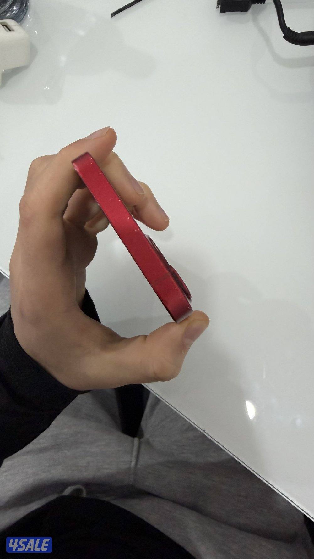 آيفون ١٣ عادي بطاريه ٧٤ مو مفتوح1