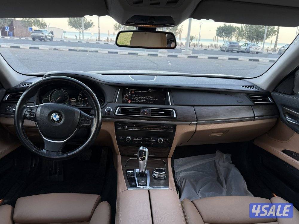 بي ام 740 موديل 2015 / بحاله ممتازه6