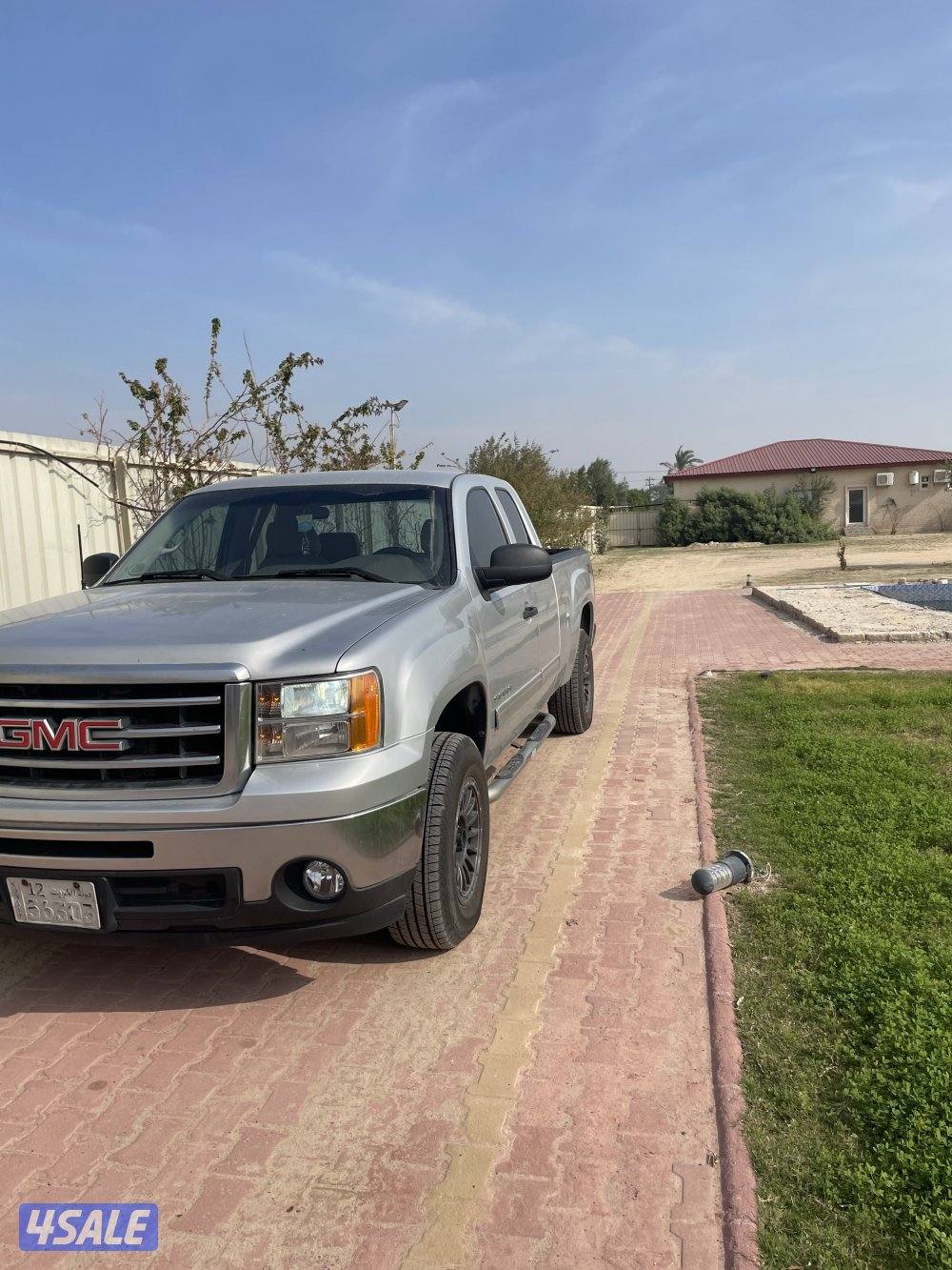 للبيع وانيت جمس دبل قير فر قماره ونصف بهبهاني تشغيل عن بعد ماشي 4202