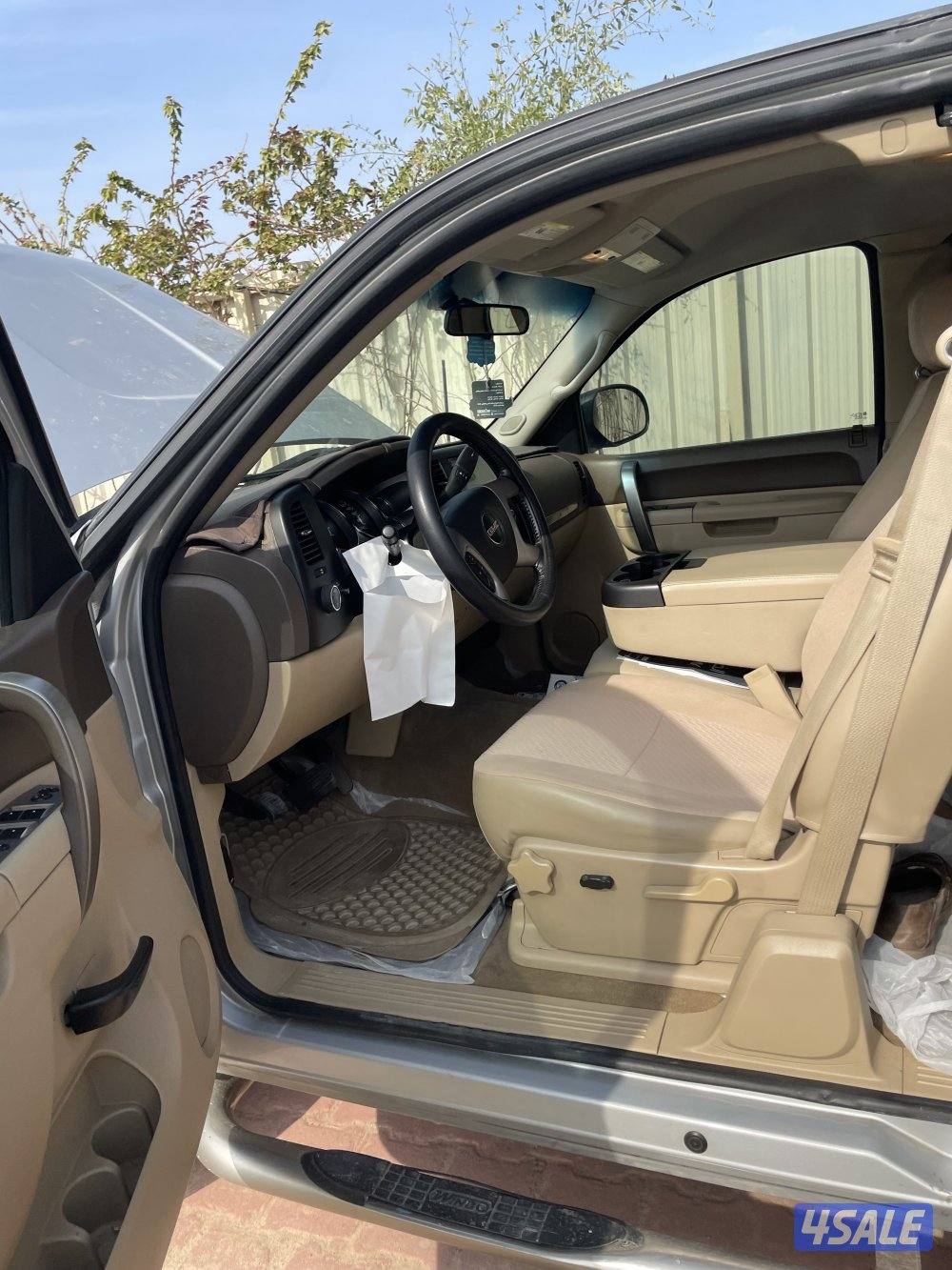 للبيع وانيت جمس دبل قير فر قماره ونصف بهبهاني تشغيل عن بعد ماشي 4206