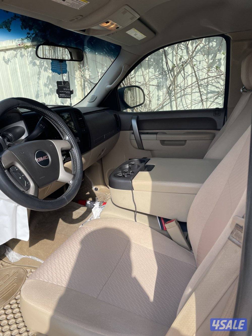 للبيع وانيت جمس دبل قير فر قماره ونصف بهبهاني تشغيل عن بعد ماشي 4209