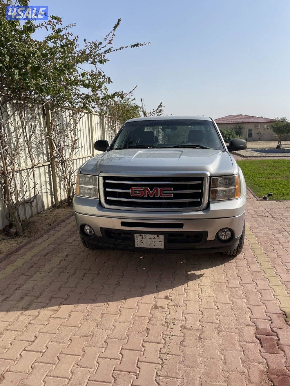 للبيع وانيت جمس دبل قير فر قماره ونصف بهبهاني تشغيل عن بعد ماشي 42011