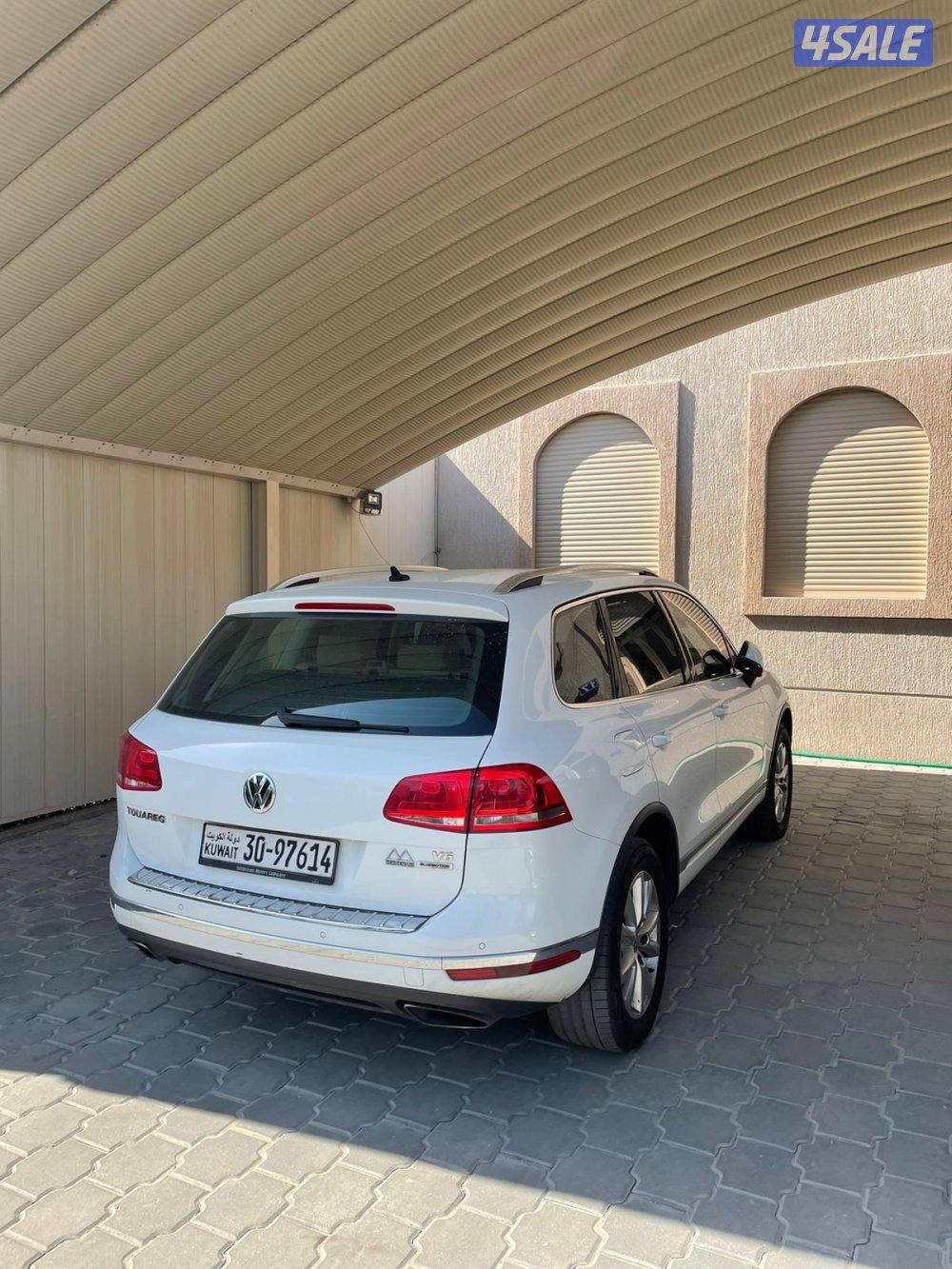 فولكس طوارق موديل 2016 عداد 211 الف3