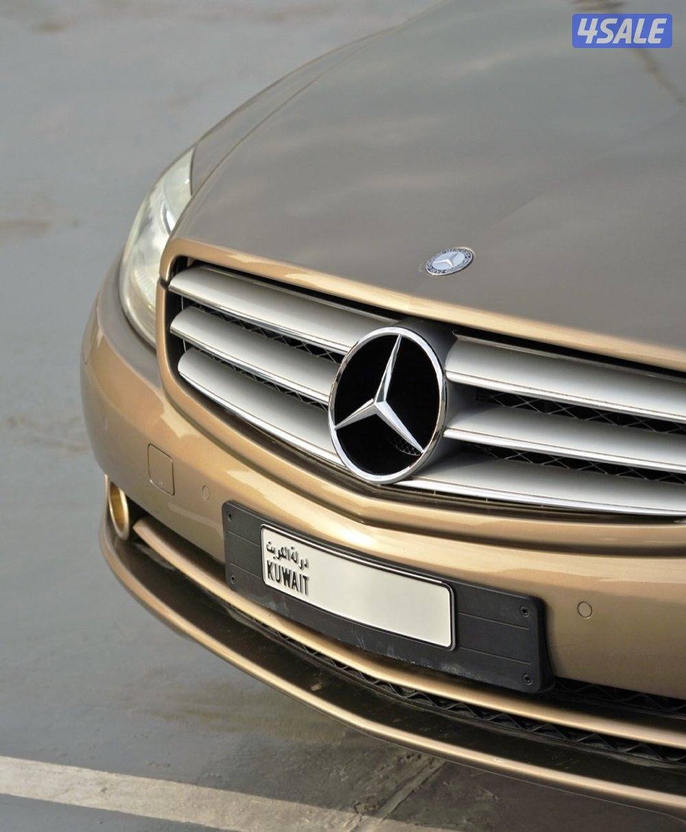 مرسيدس مخزن موديل 2009  وارد البشرعداد 64 الف التواصل واتس اب3