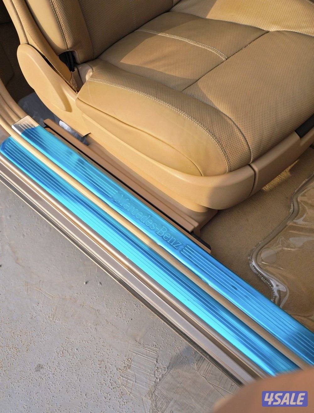 مرسيدس مخزن موديل 2009  وارد البشرعداد 64 الف التواصل واتس اب9