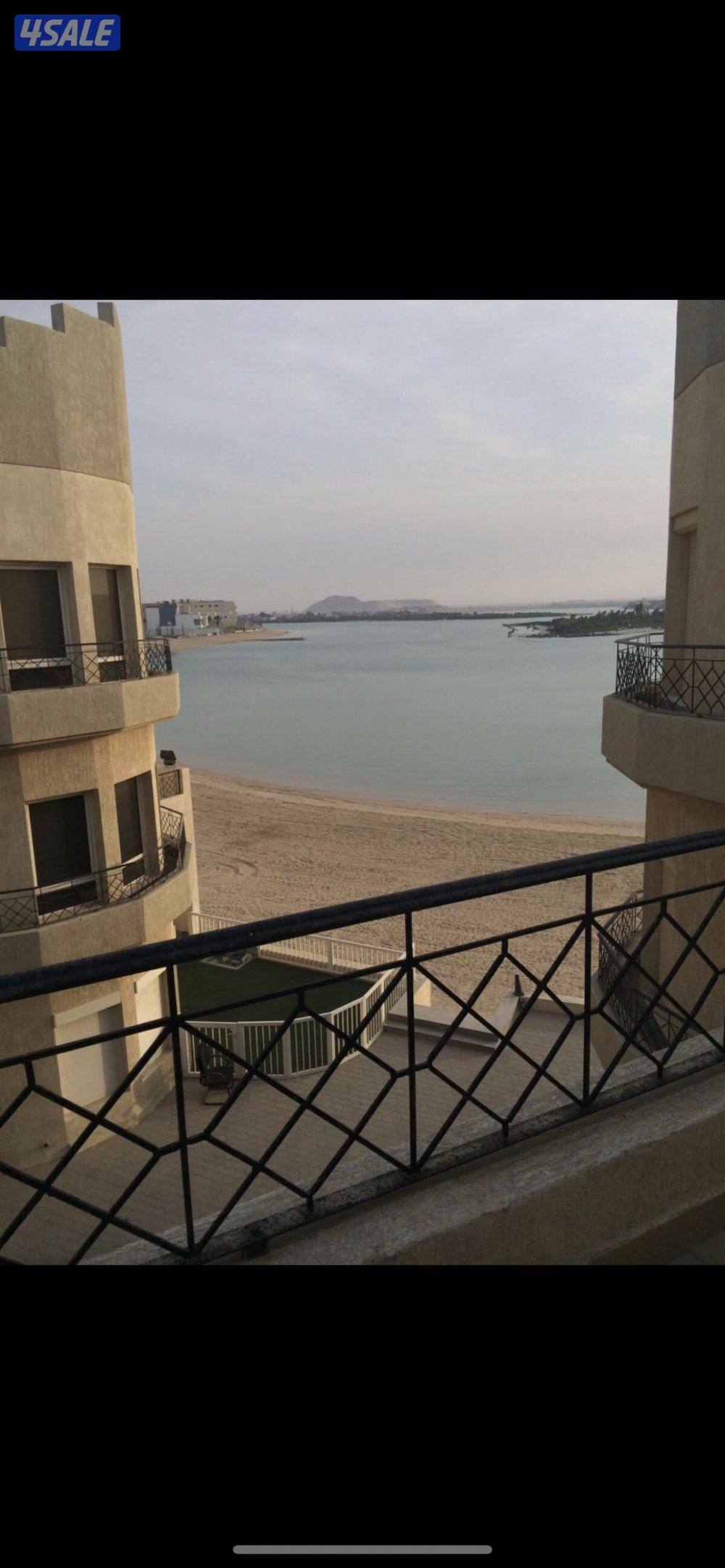 شاليه للإيجار في الخيران مع أطلاله بحريه ٣ ادوار ٦ غرف وصاله كبيره0