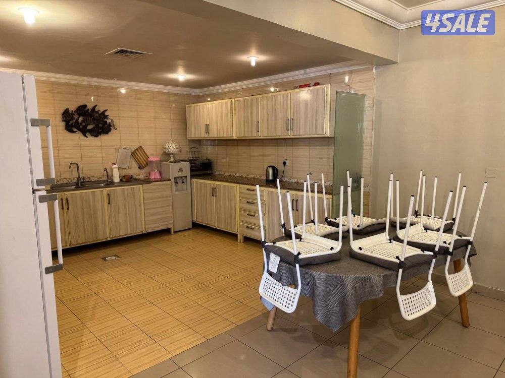 شاليه للإيجار في الخيران مع أطلاله بحريه ٣ ادوار ٦ غرف وصاله كبيره6