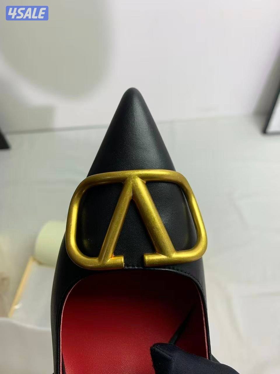 للبيع جوتي جديد فلنتينو اسود6