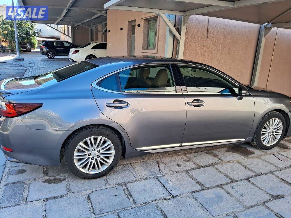 Lexus ES350 in good condition2