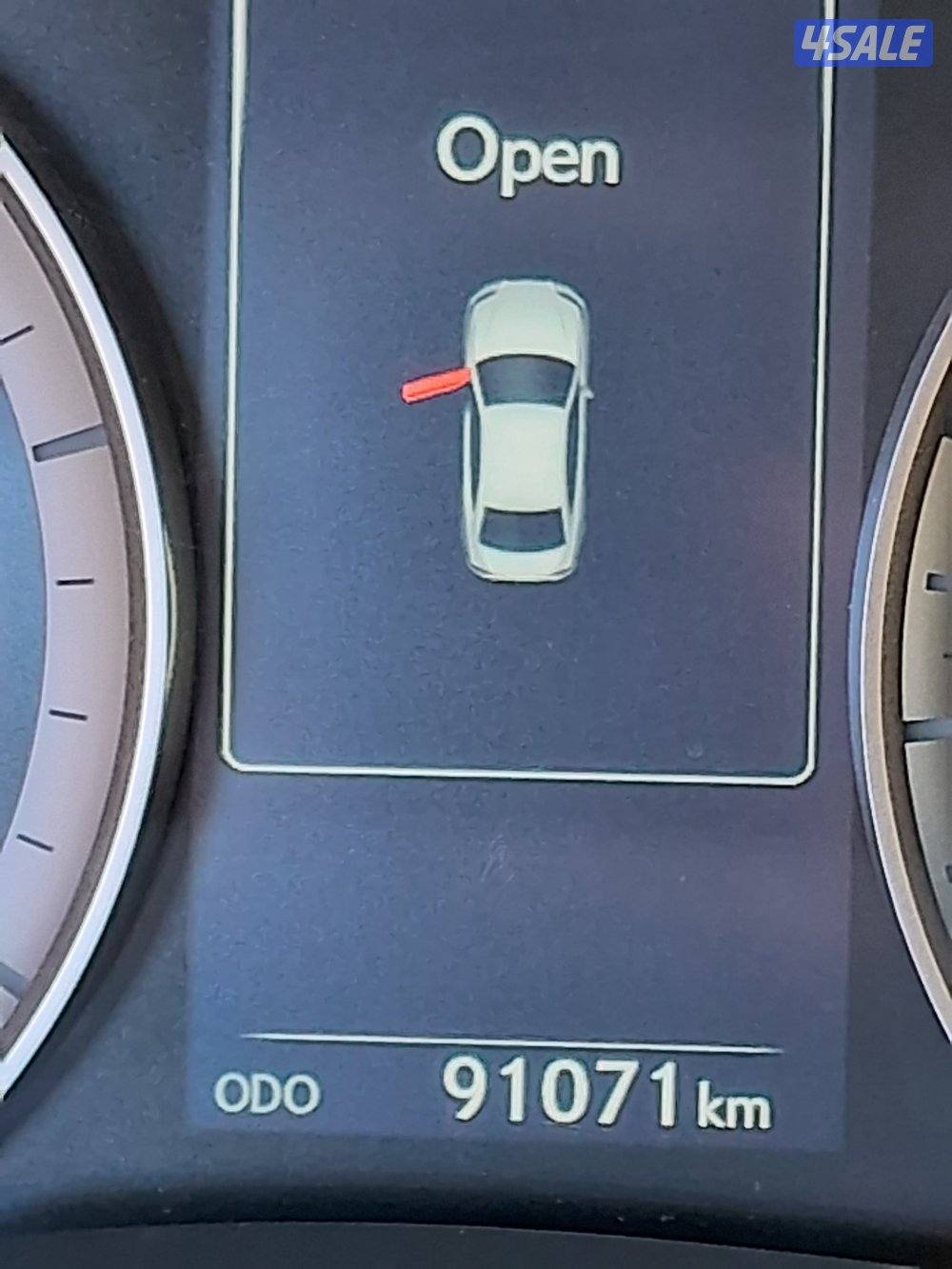 Lexus ES350 in good condition8