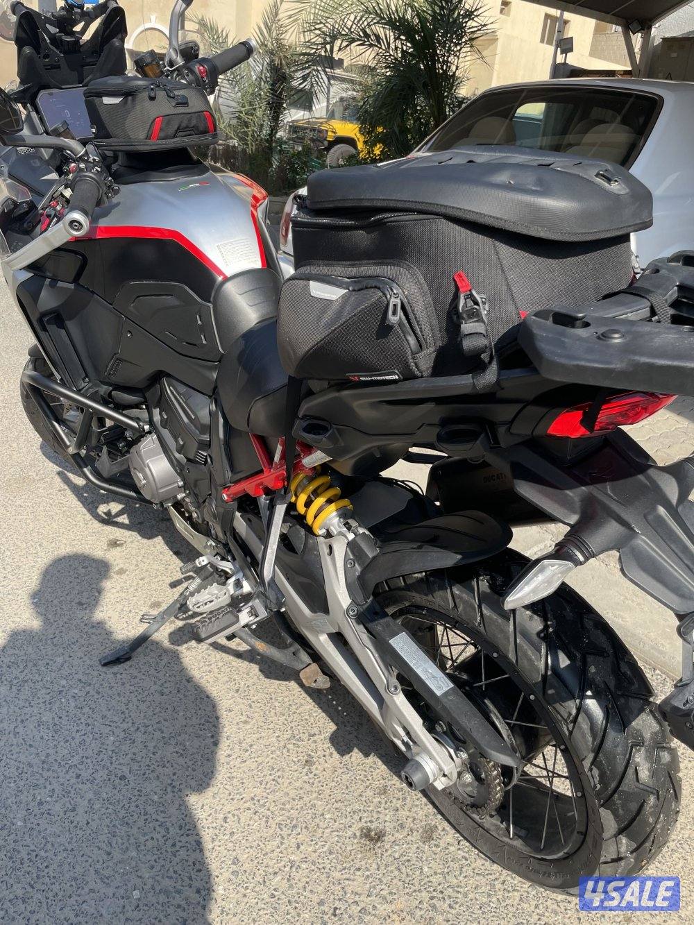 Ducati multistrada v4 rally4