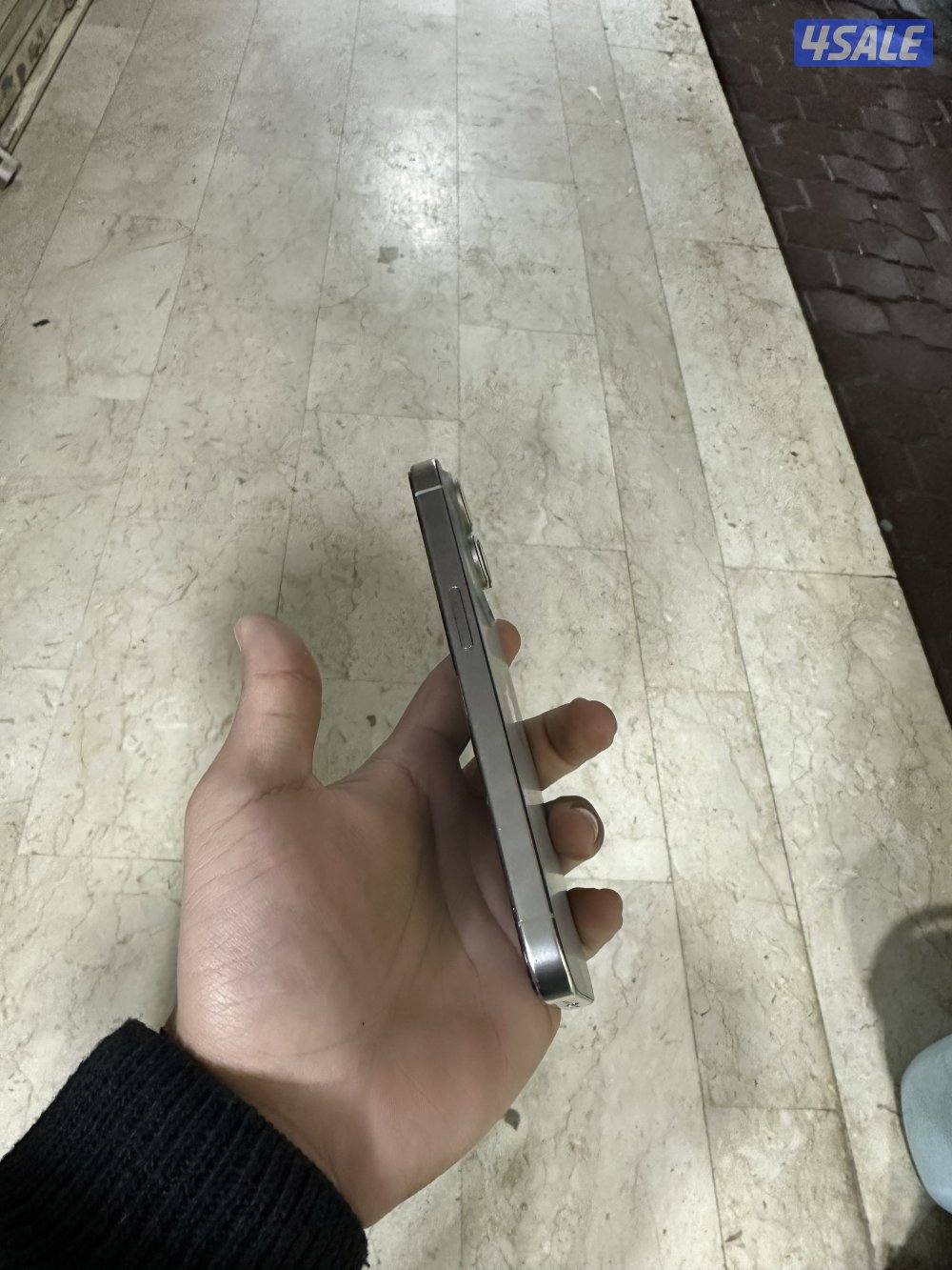 iPhone 15 pro ايفون ١٥ برو3