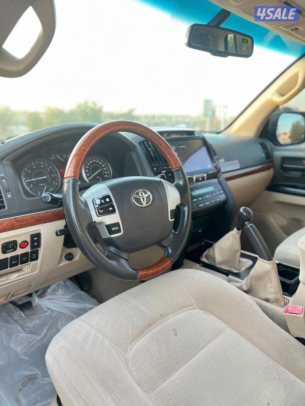 للبيع لاند  GXR موديل2014 ماشي390فقط الف قير عادي6