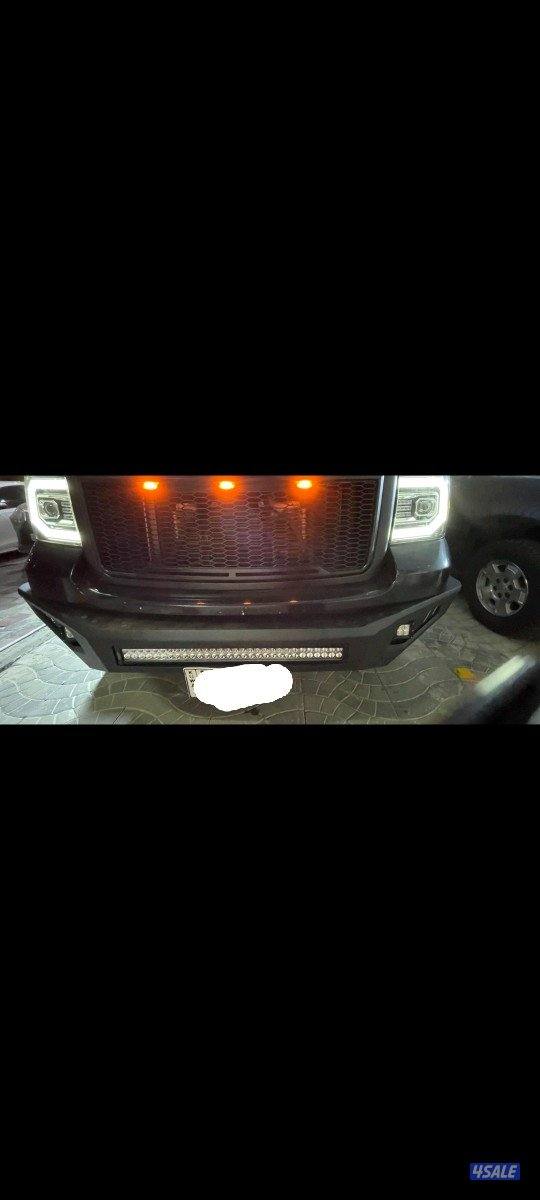 دعامية فولاذ جمس من ٢٠٠٧ لين ٢٠١٣ مع ٣ كشافات وقواعد0