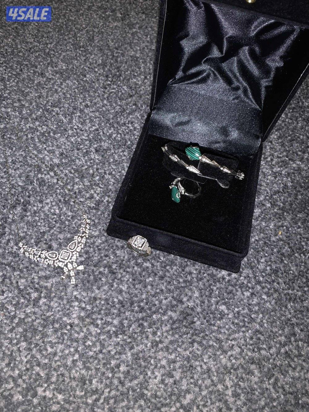 طقم فضه نسائي2