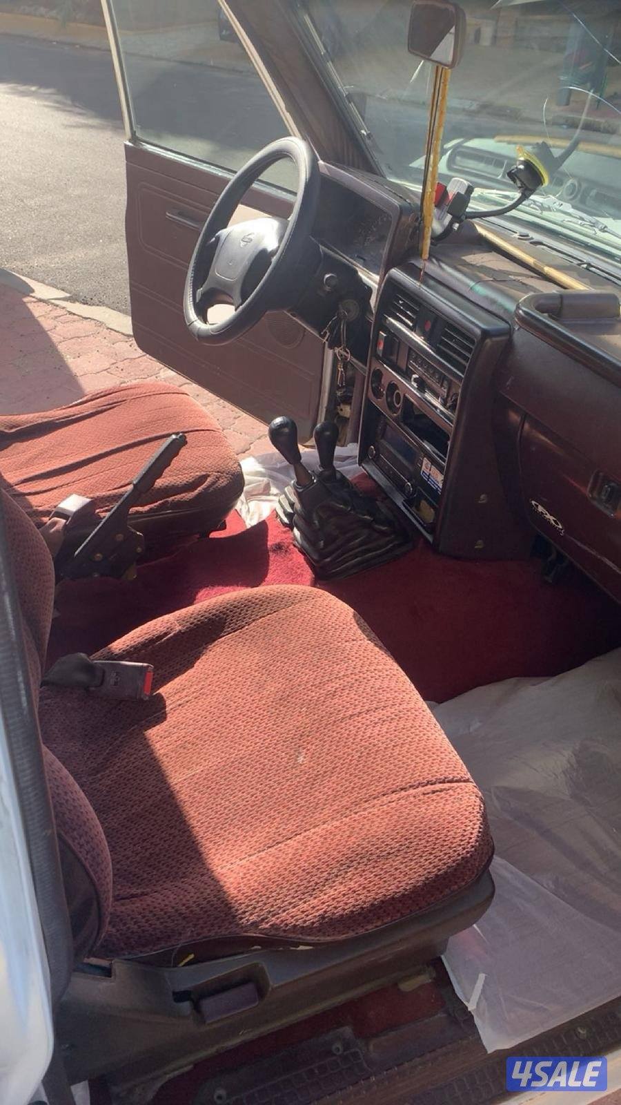 للبيع جيب سوبر سفاري نيسان 19966