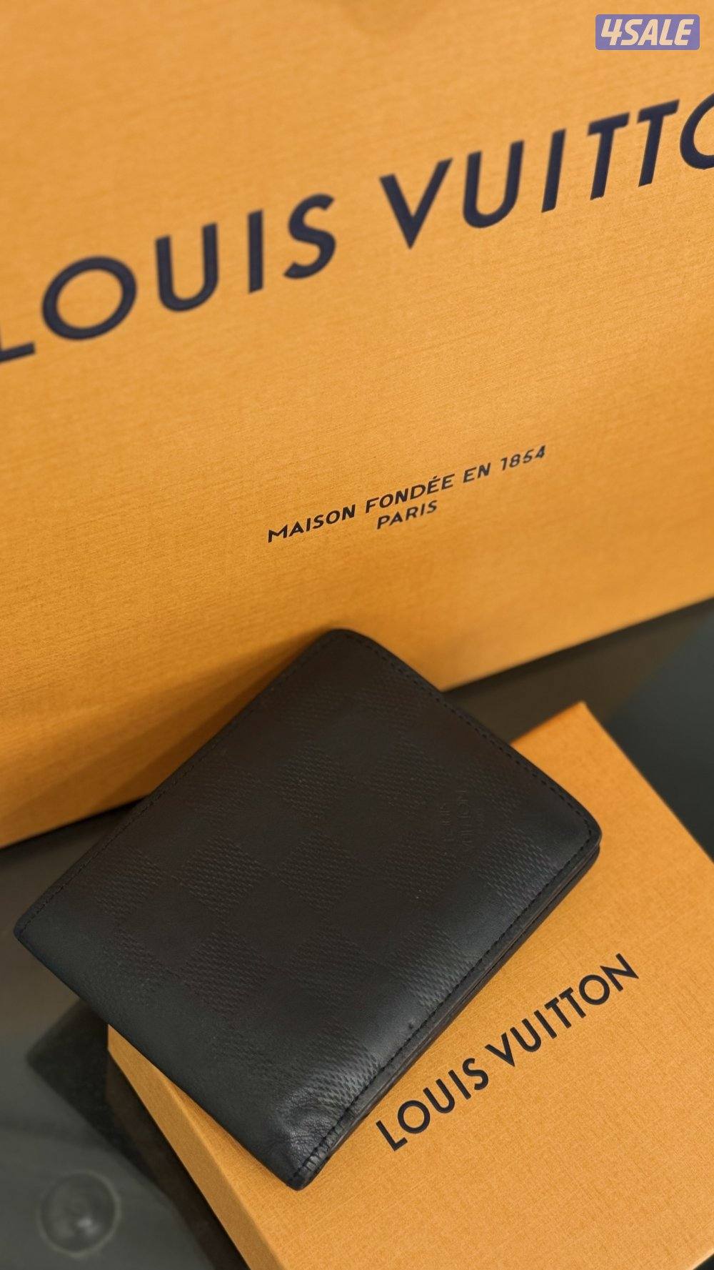 محفظه أصليه Lv2