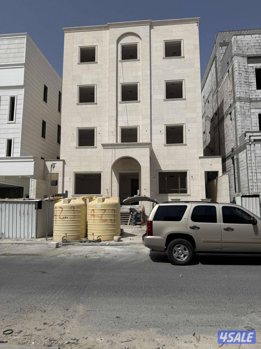 مقولات عامه هيكل أسودّ تشطيبات علي المفتح دقه في التنفيذ2