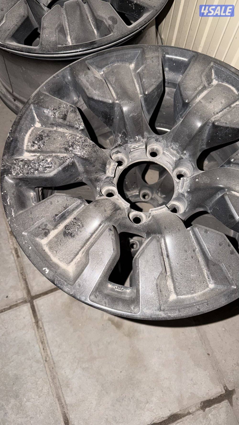 للبيع اربع رنقات سوبر سفاري ٢٠١٩ اصليين0