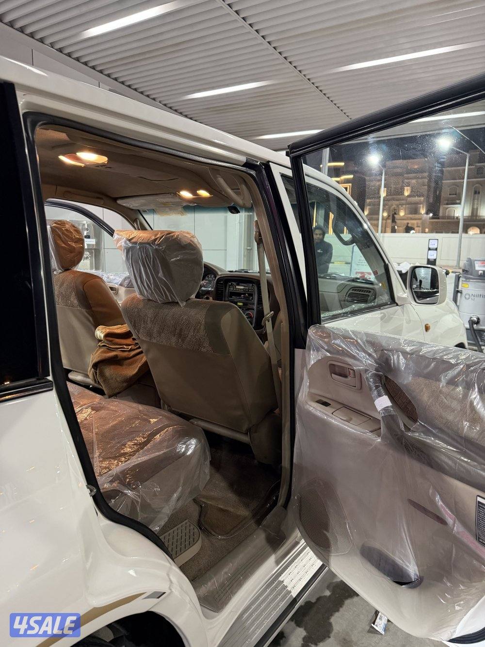 للبيع لاند 2000 مجدد بالكامل .3