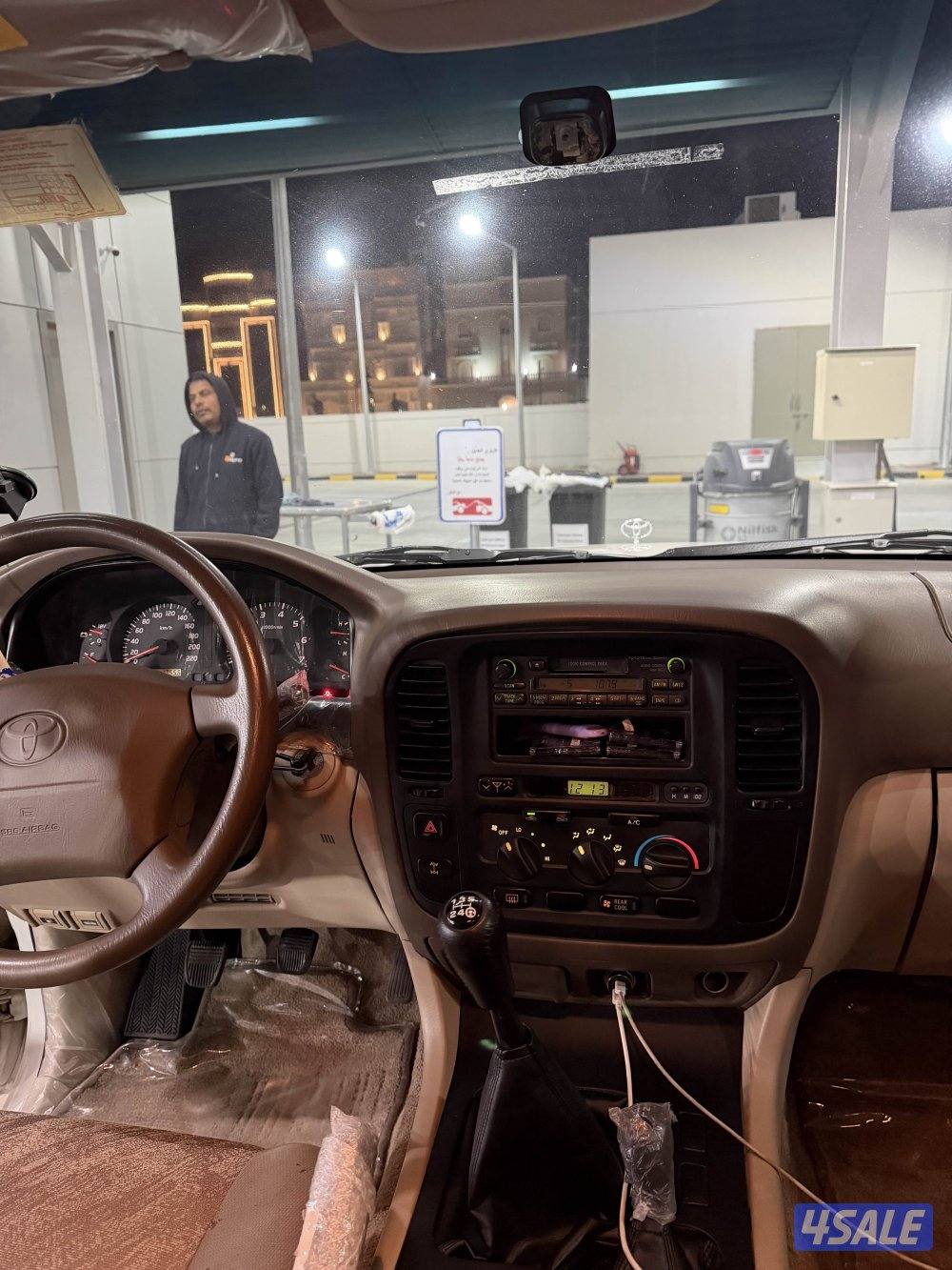 للبيع لاند 2000 مجدد بالكامل .10