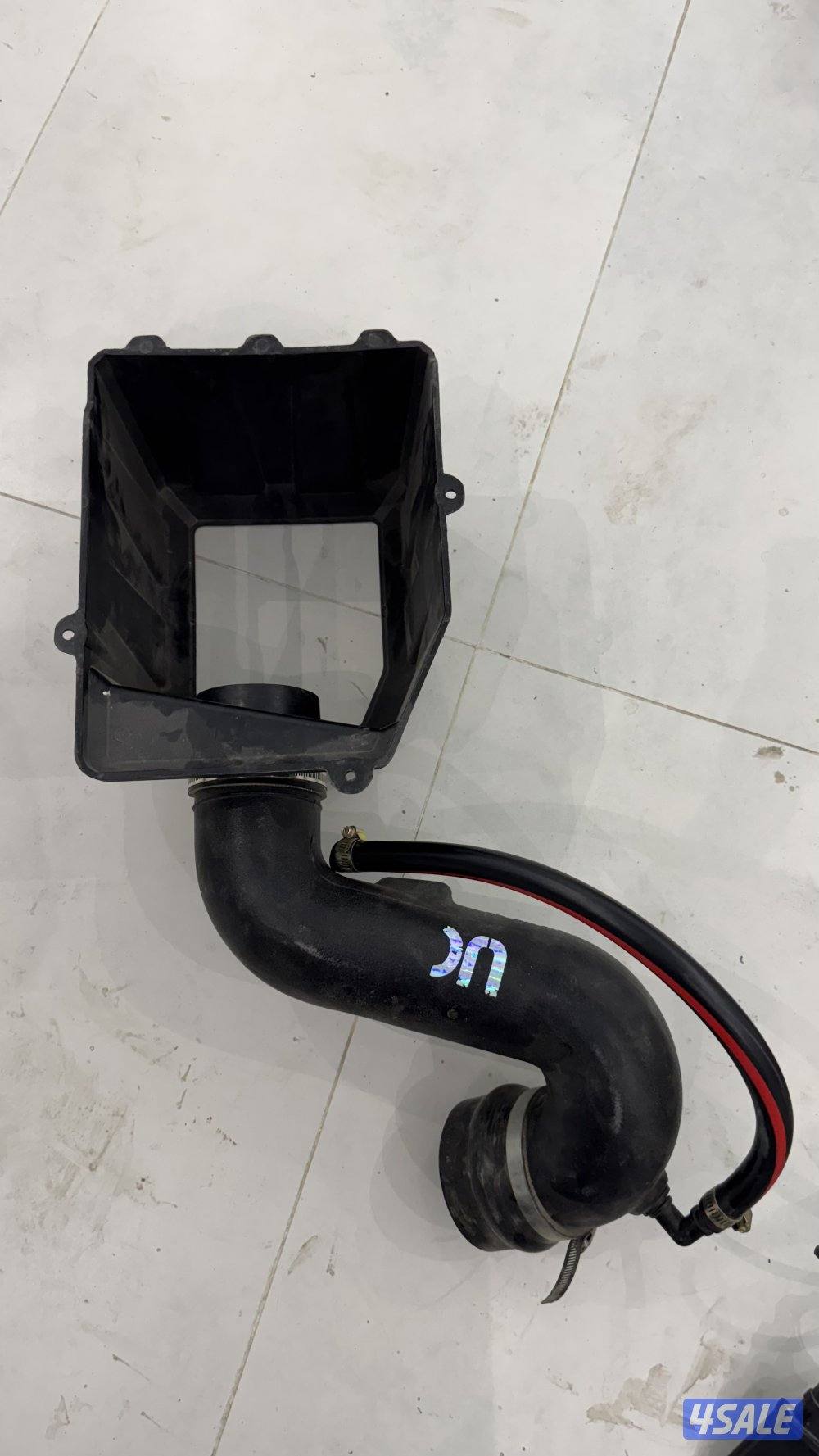 للبيع اغراض وانيت  شوته Ugrوكتباك بولت وتب كورسا مخرجين0