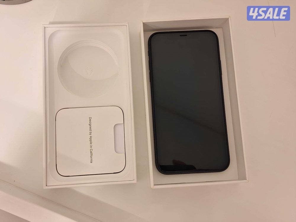 iPhone 11 - 100% Battery - Like New (Black/128gb)2