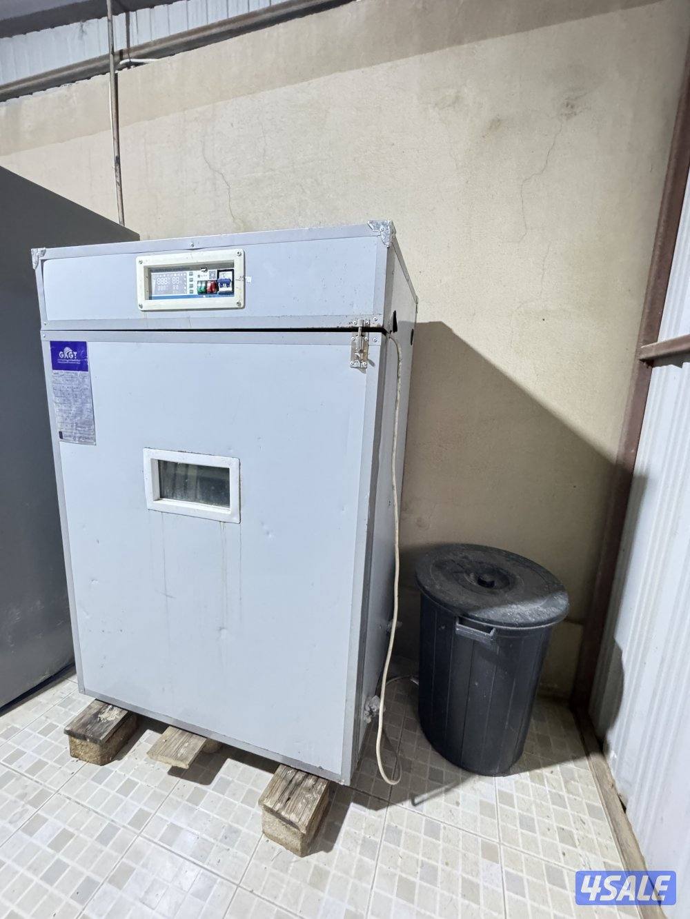 للبيع مشروع انتاج دواجن فقاسة الرابطة 1056 بيضة + حضانات مجهزة0