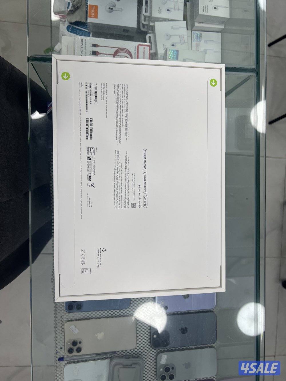 للبيع 13 ماك بوك اير0