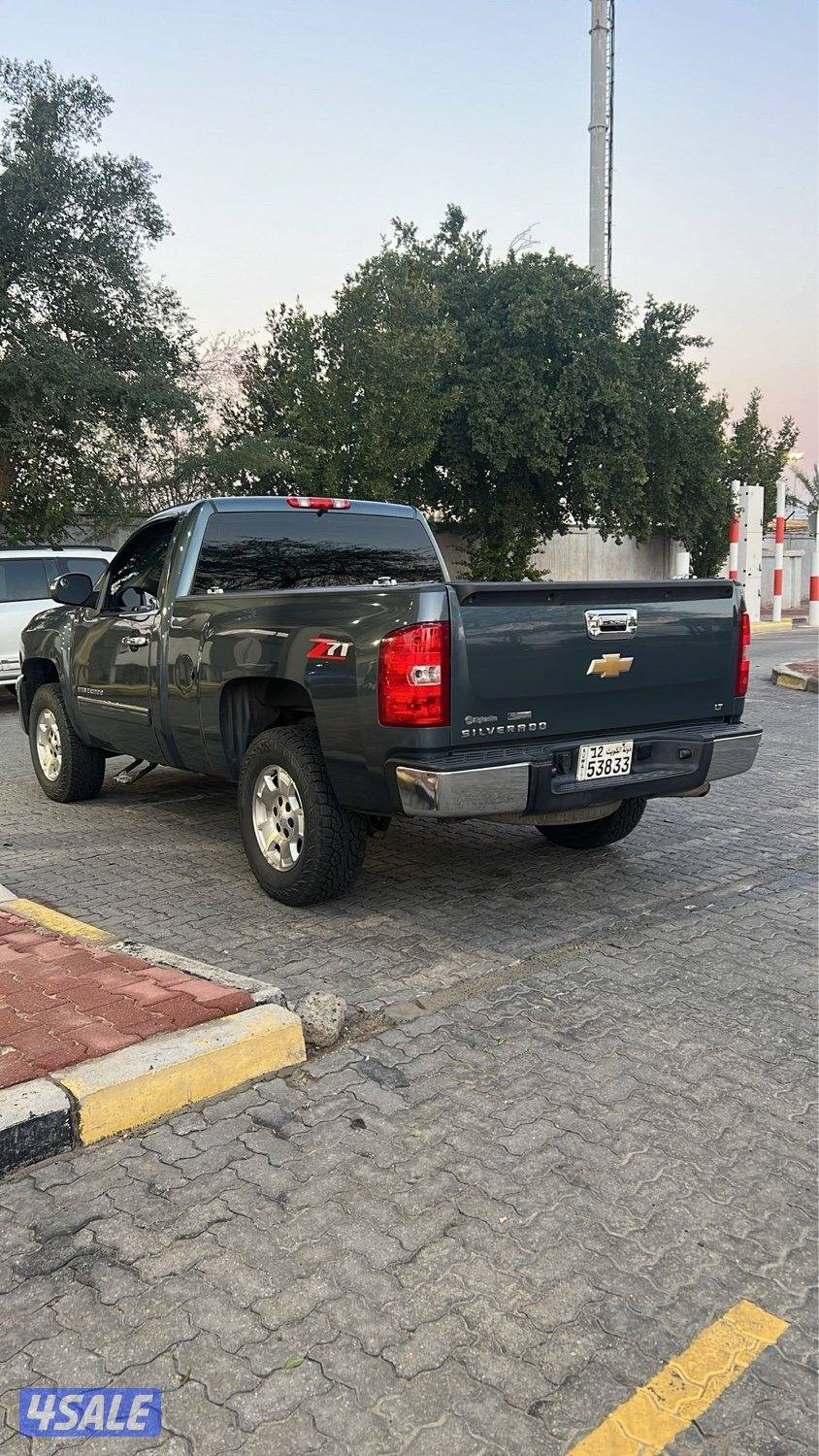 سلفرادو Z71 فل كامل بحاله نظيفه ماشي ٢٦٧1