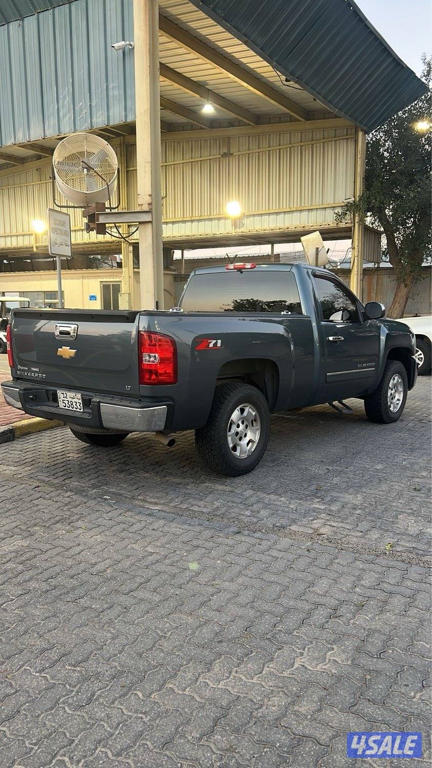 سلفرادو Z71 فل كامل بحاله نظيفه ماشي ٢٦٧0