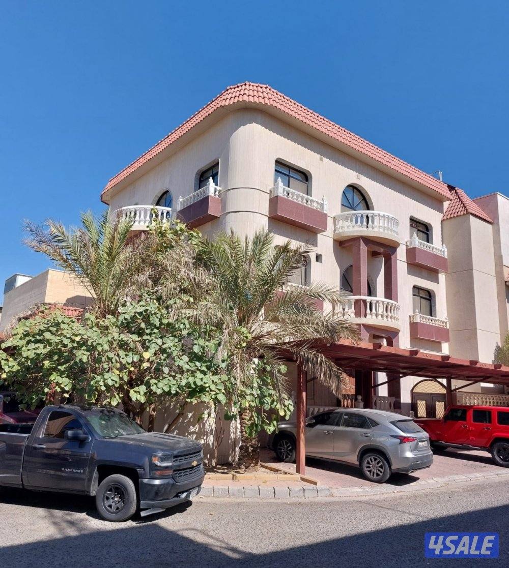 للبيع بيت في الرابية0