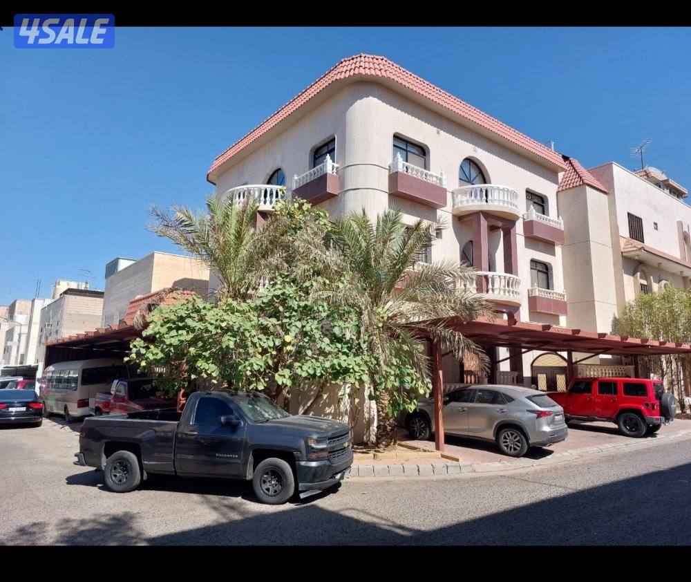 للبيع بيت في الرابية1