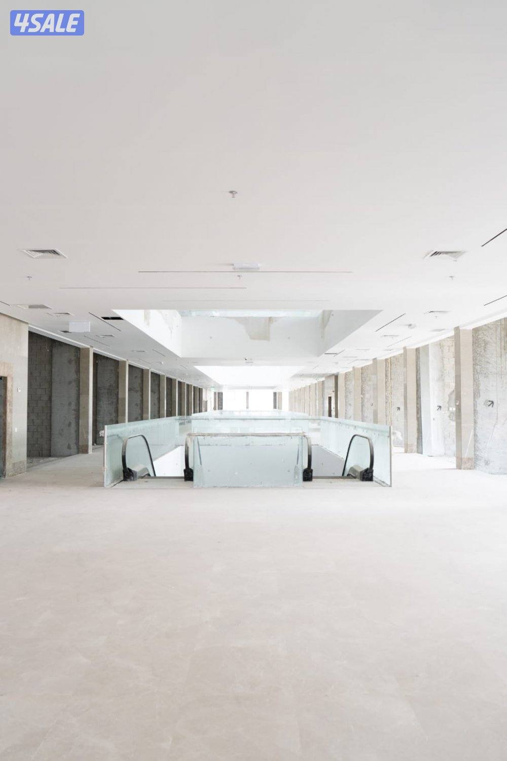 محلات بموقع متميز بمجمع لاجونا مول مساحات مختلفه6