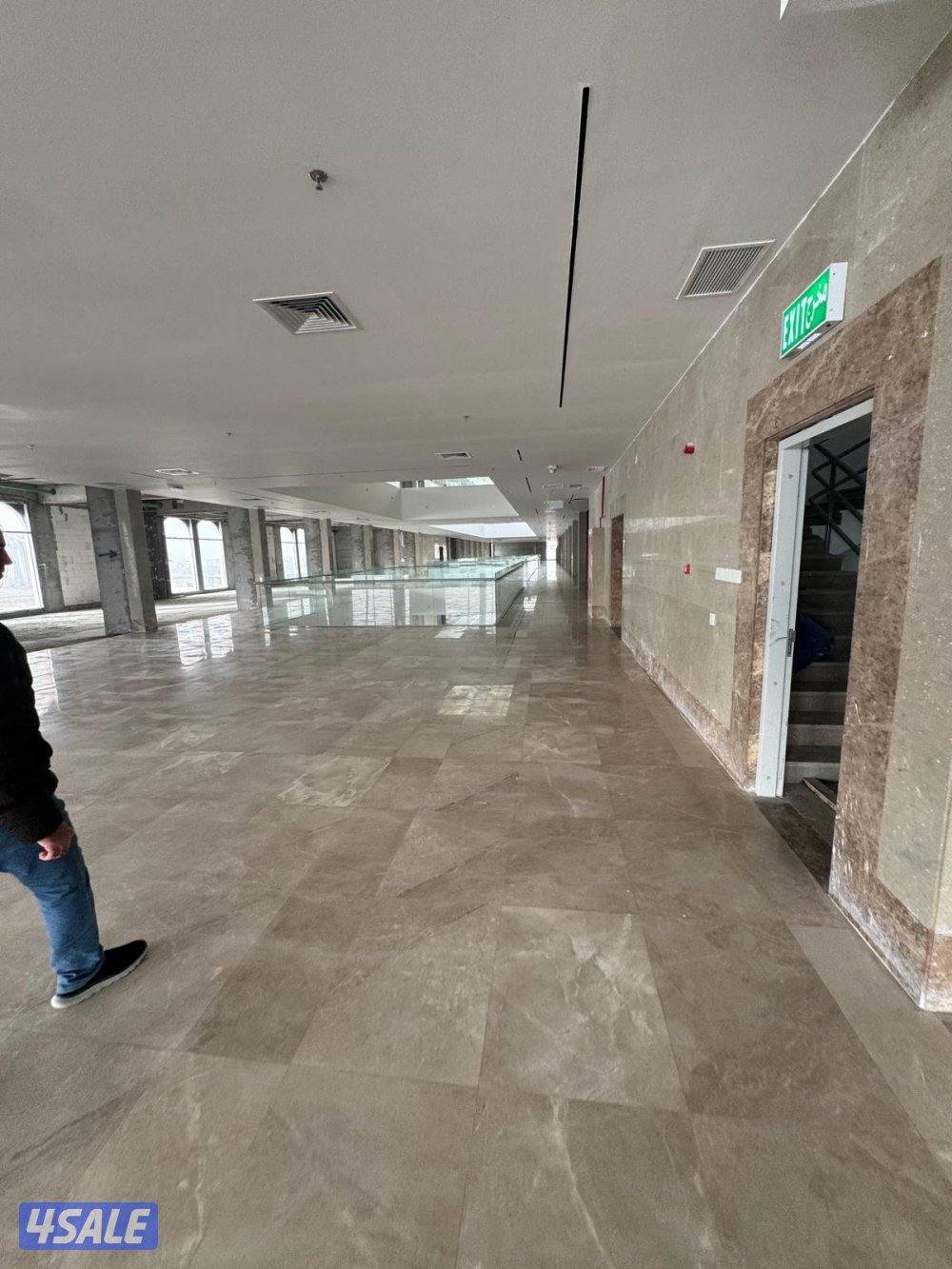 محلات بموقع متميز بمجمع لاجونا مول مساحات مختلفه9