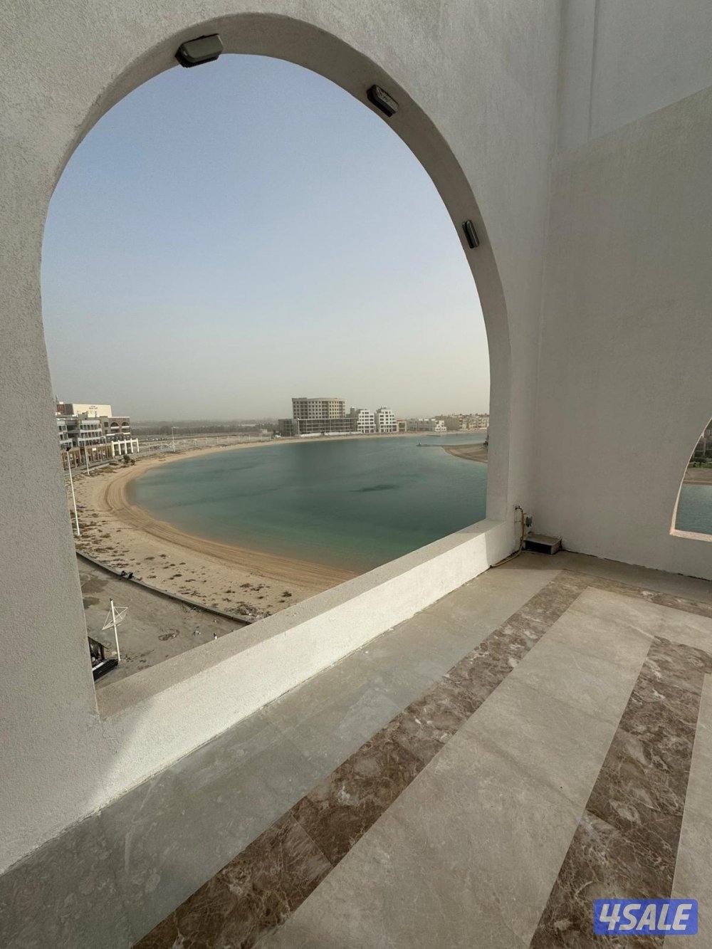 محلات بموقع متميز بمجمع لاجونا مول مساحات مختلفه10