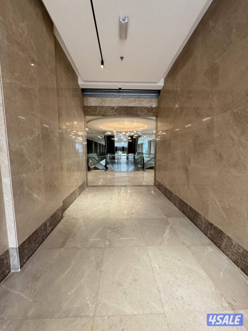 محلات بموقع متميز بمجمع لاجونا مول مساحات مختلفه11