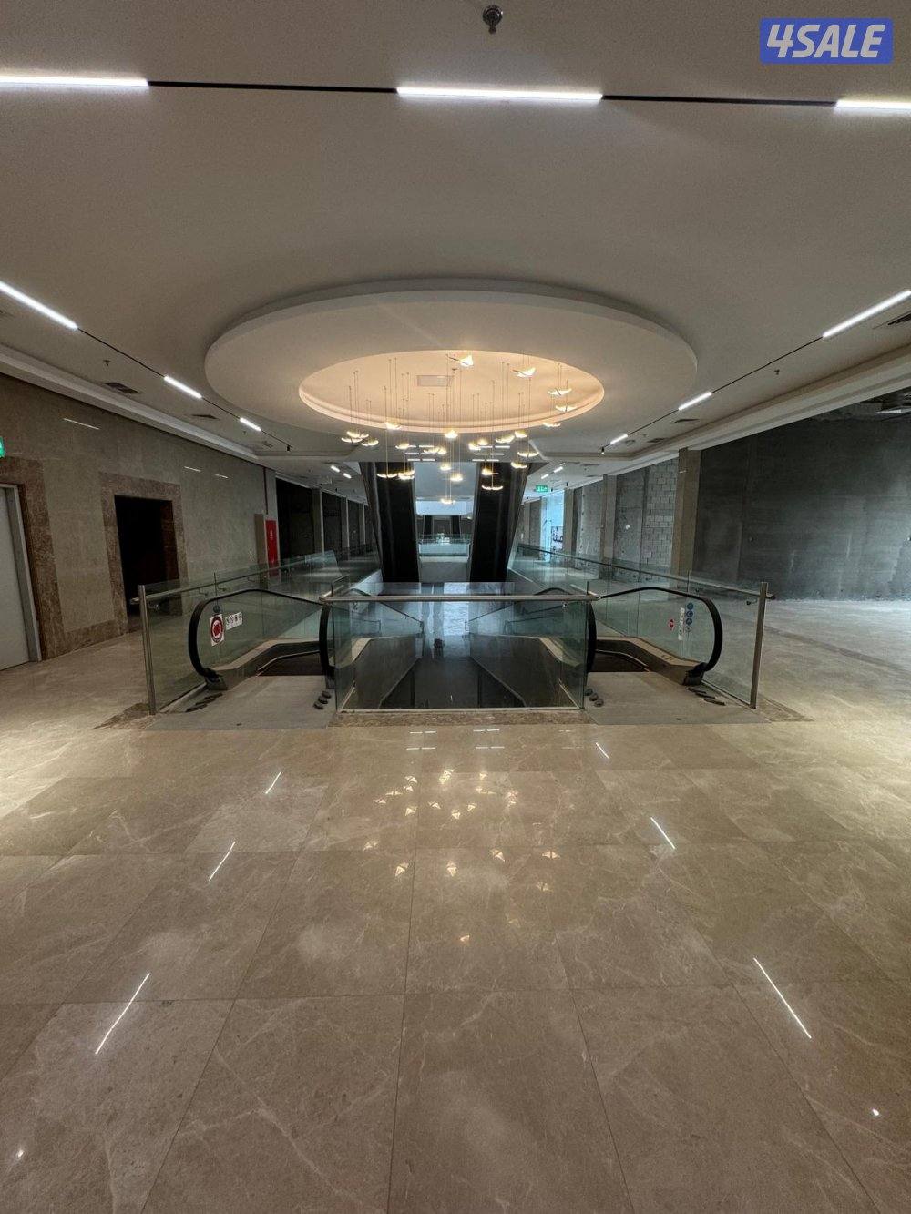 محلات بموقع متميز بمجمع لاجونا مول مساحات مختلفه13