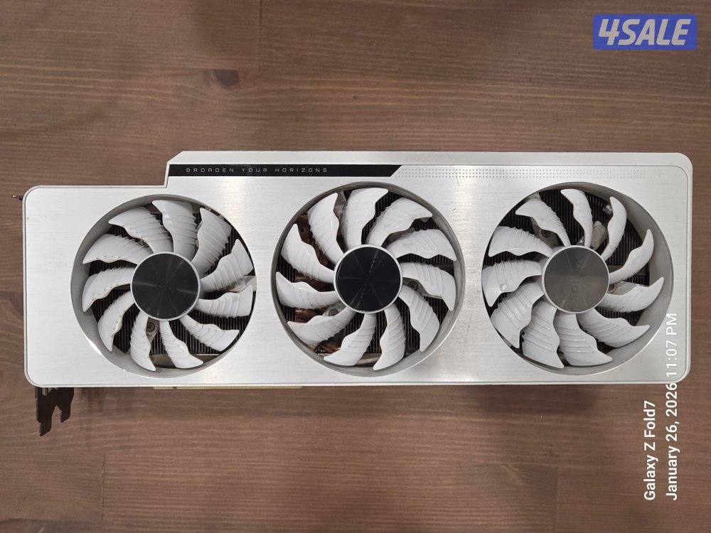 للبيع كرتين ٣٠٩٠ قيقابايت OC0