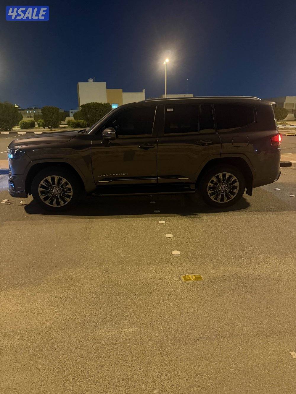 للبيع لاندكروزر ايرو اس تون تيربو ماشي 43 الف شرط الفحص1
