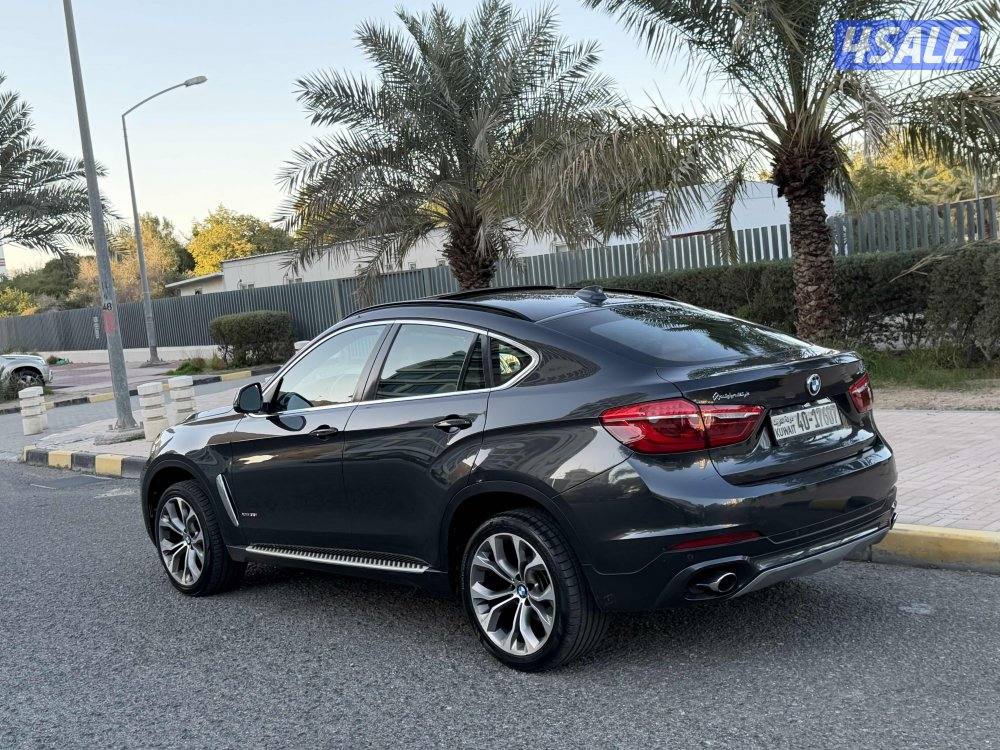 BMW X6 35T Model 2016 full option 147km original paint regular service3