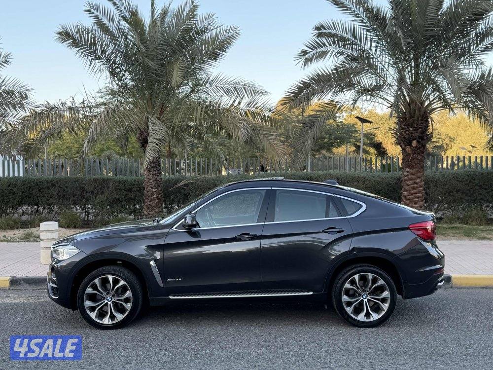 BMW X6 35T Model 2016 full option 147km original paint regular service9